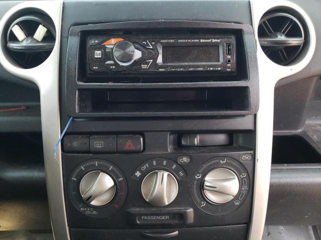 Photo 9 from auction – 2006 TOYOTA SCION with VIN JTLKT324964043114