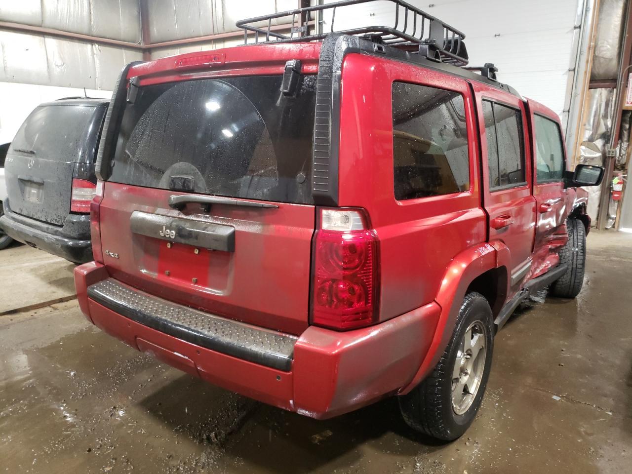 Photo 17 from auction – 2010 JEEP COMMANDER with VIN 1J4RG4GK1AC140781