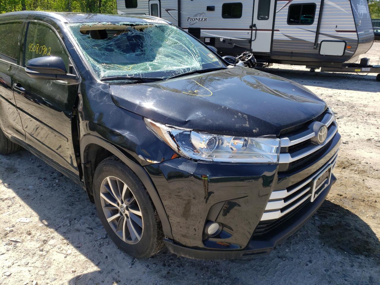 Photo 9 from auction – 2017 TOYOTA HIGHLANDER with VIN 5TDJZRFH4HS408893