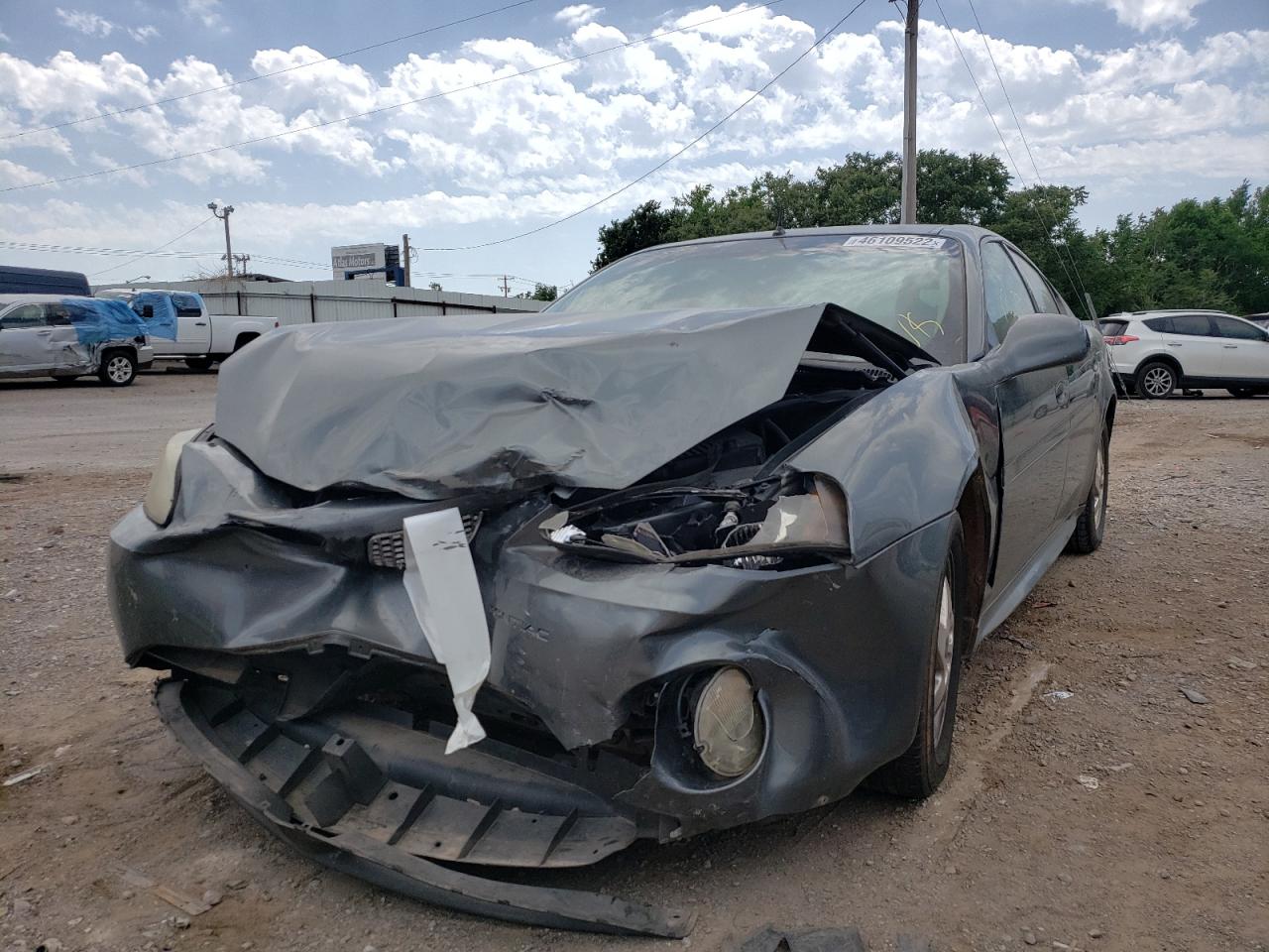 Photo 2 from auction – 2004 PONTIAC GRAND PRIX with VIN 2G2WS522041335399