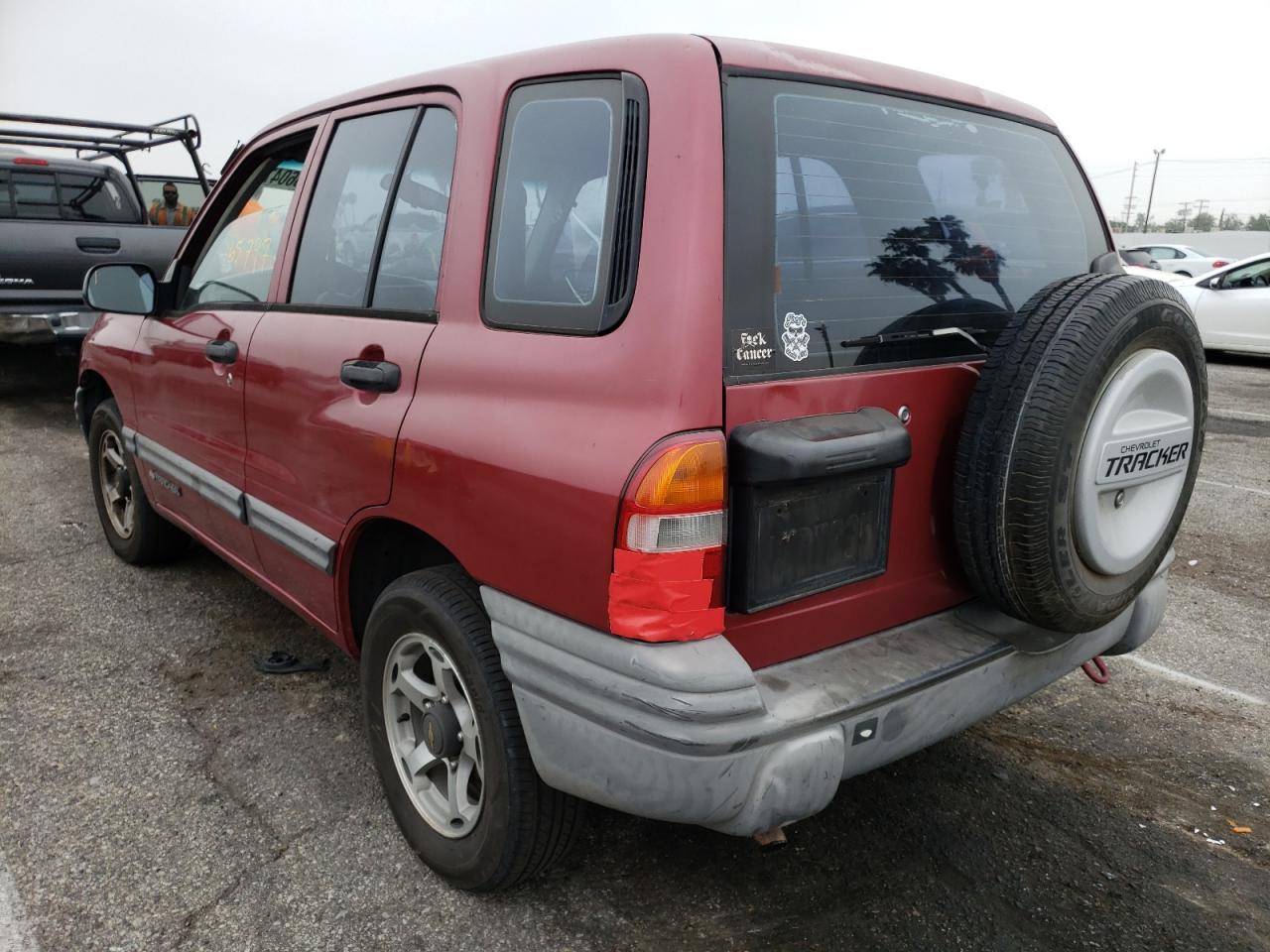 Photo 3 from auction – 2000 CHEVROLET TRACKER with VIN 2CNBE13C5Y6915348