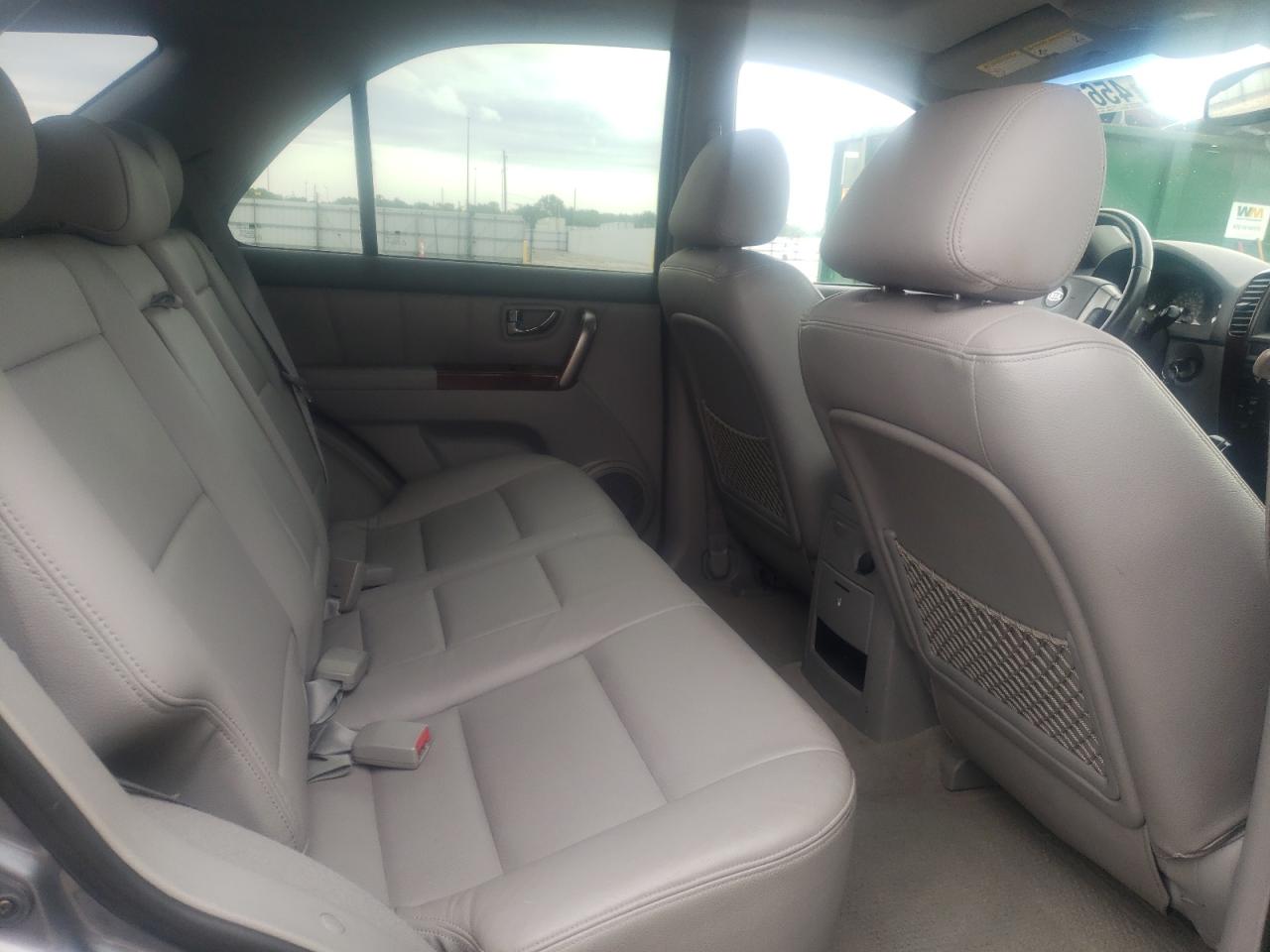Photo 6 from auction – 2004 KIA SORENTO EX with VIN KNDJC733945333123