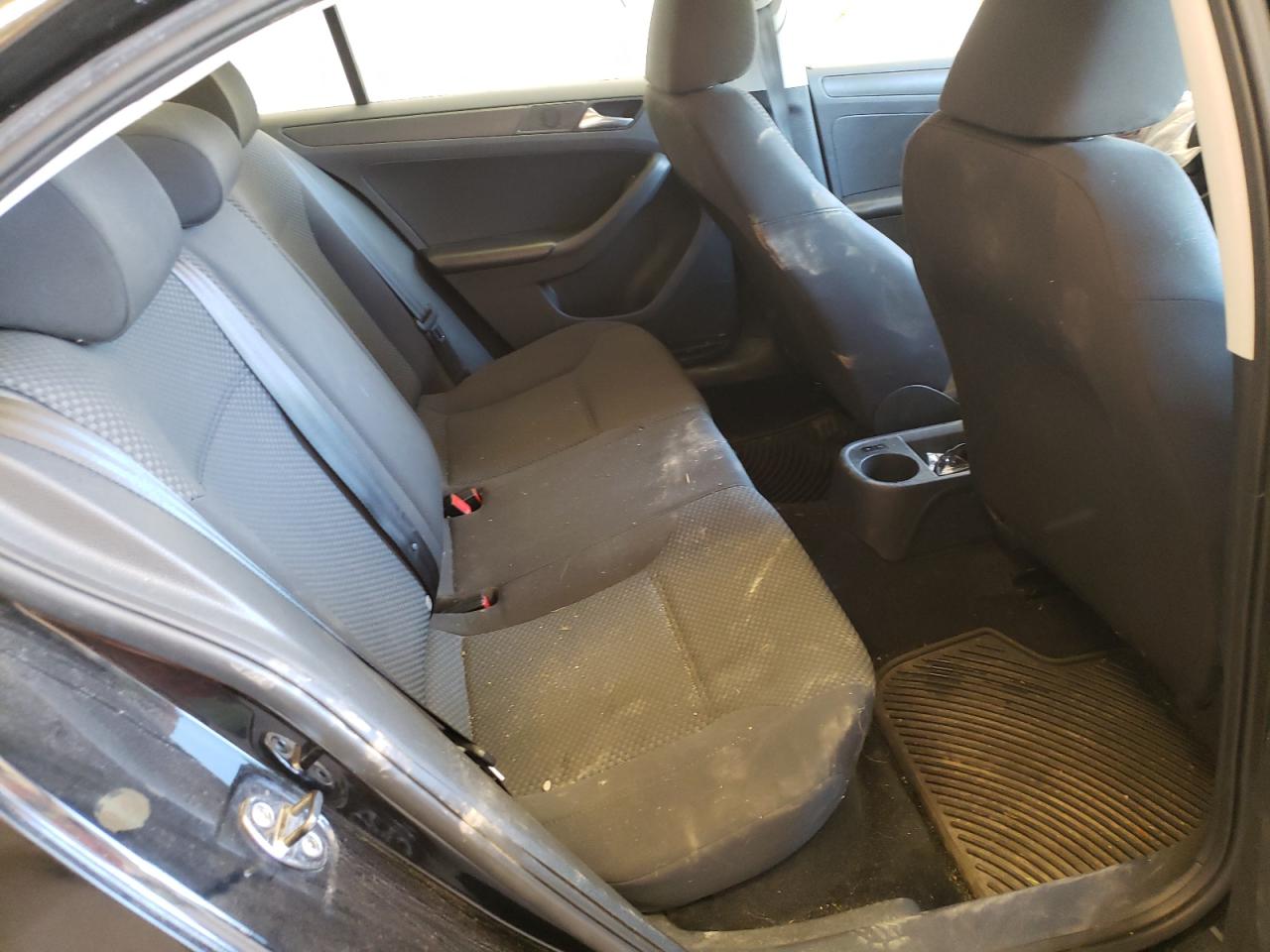 Photo 6 from auction – 2013 VOLKSWAGEN JETTA BASE with VIN 3VW2K7AJXDM368561