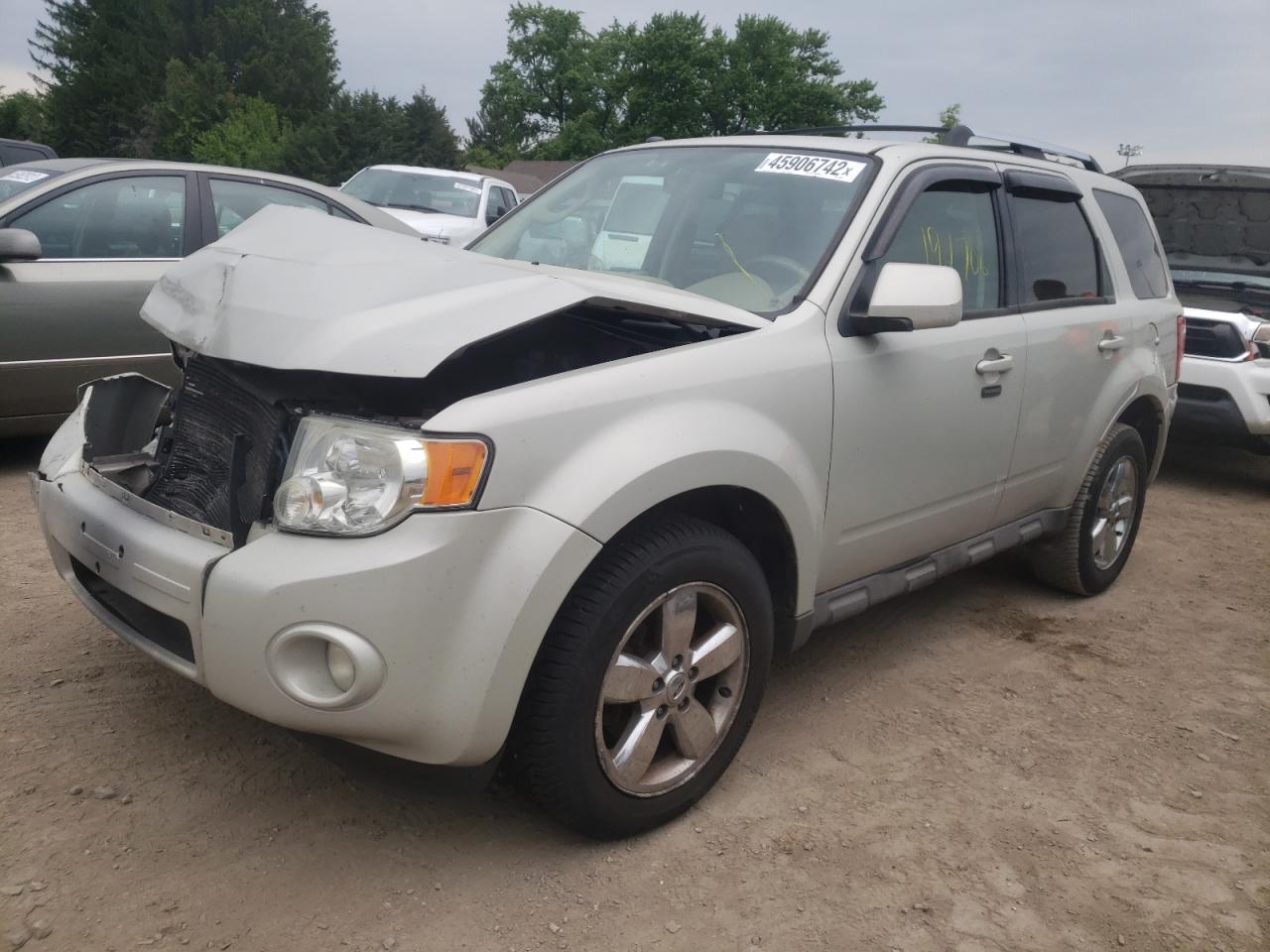 Photo 2 from auction – 2009 FORD ESCAPE LIM with VIN 1FMCU94G79KC26031