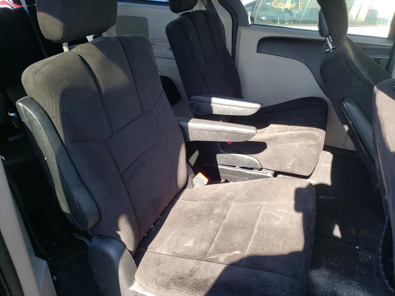 Photo 6 from auction – 2012 DODGE GRAND CARA with VIN 2C4RDGBGXCR235854