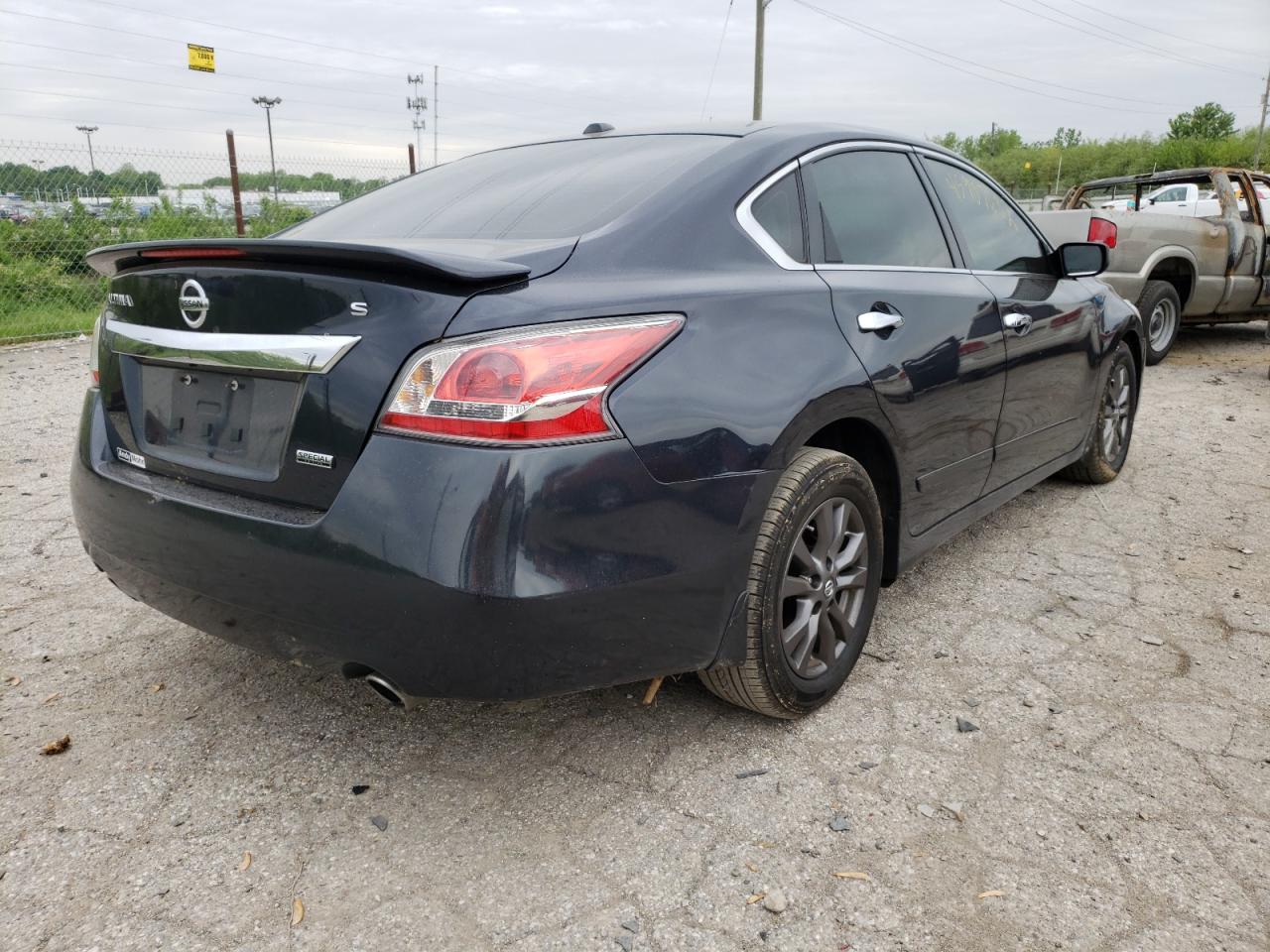 Photo 4 from auction – 2015 NISSAN ALTIMA 2.5 with VIN 1N4AL3AP4FC461580