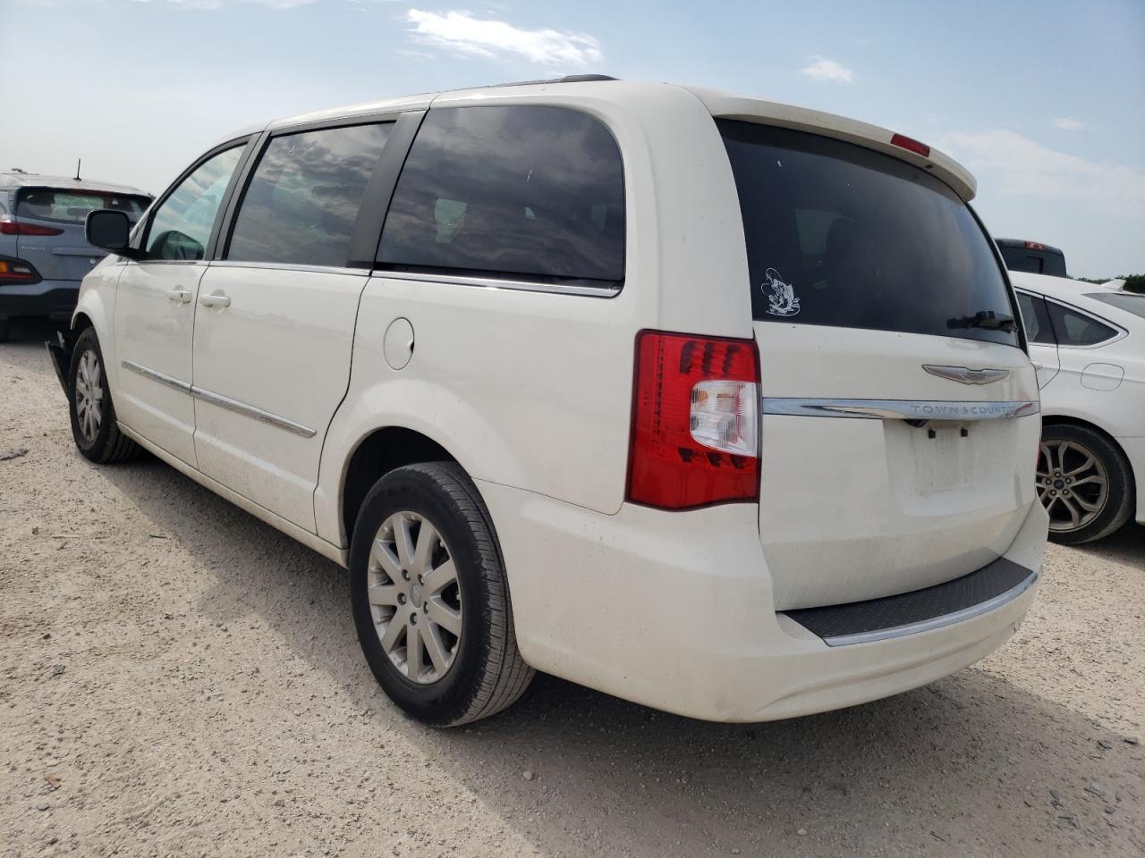 Photo 3 from auction – 2012 CHRYSLER TOWN & COU with VIN 2C4RC1BG5CR400869