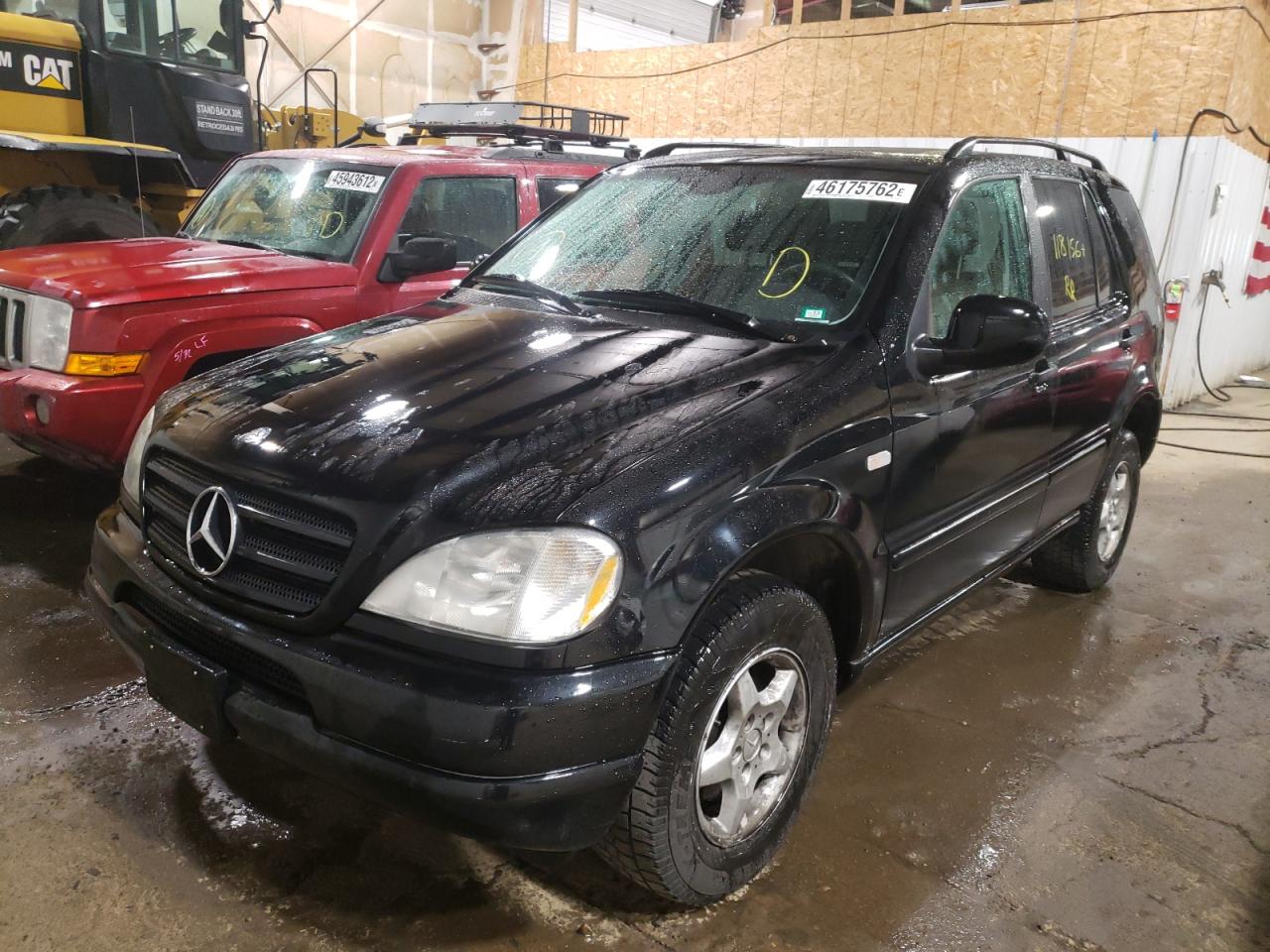 Photo 2 from auction – 2001 MERCEDES-BENZ ML 320 with VIN 4JGAB54E71A289256