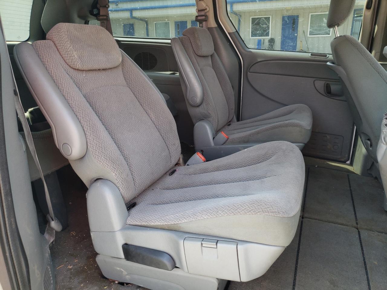 Photo 6 from auction – 2007 CHRYSLER TOWN & COU with VIN 2A4GP54L37R210744