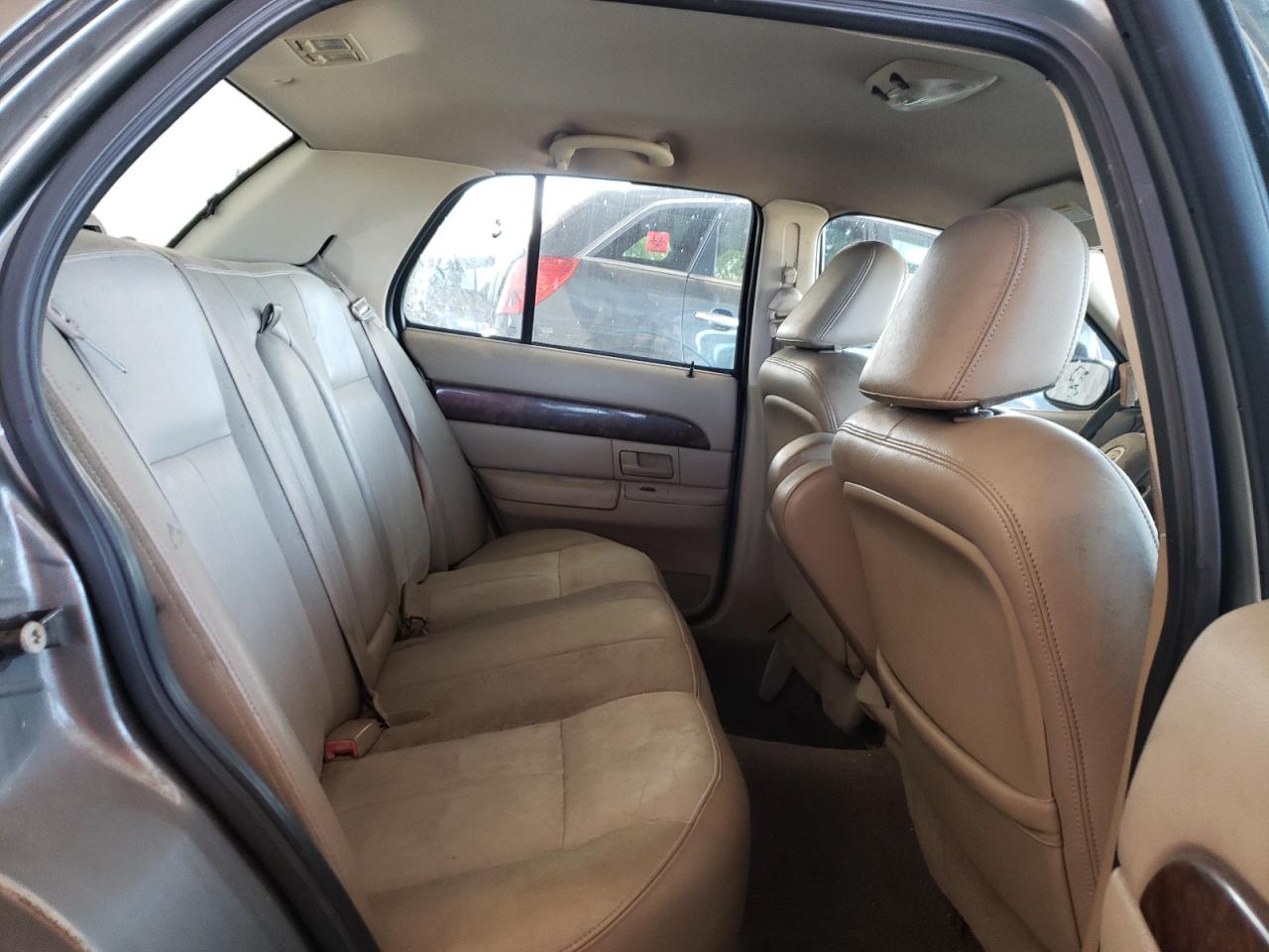 Photo 6 from auction – 2004 MERCURY GRAND MARQ with VIN 2MEFM74W14X657532