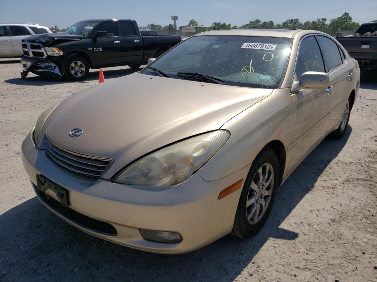 Photo 2 from auction – 2002 LEXUS ES 300 with VIN JTHBF30G320045151