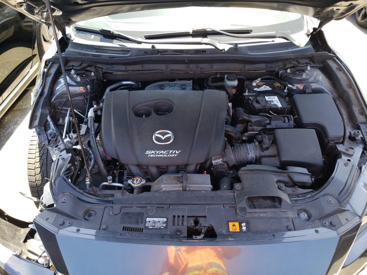 Photo 7 from auction – 2016 MAZDA 3 TOURING with VIN JM1BM1L72G1320212