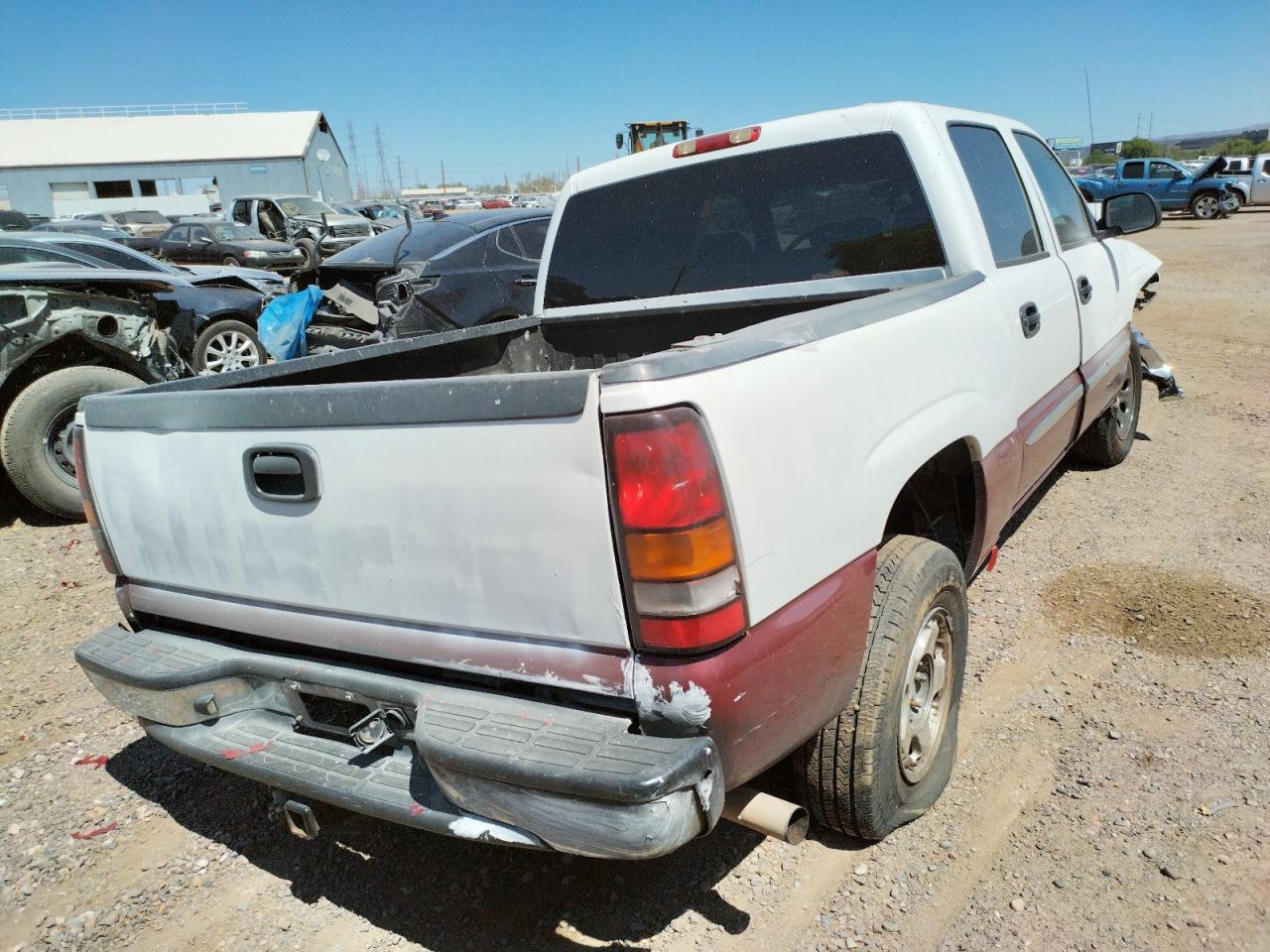 Photo 4 from auction – 2005 GMC NEW SIERRA with VIN 2GTEC13T751125534