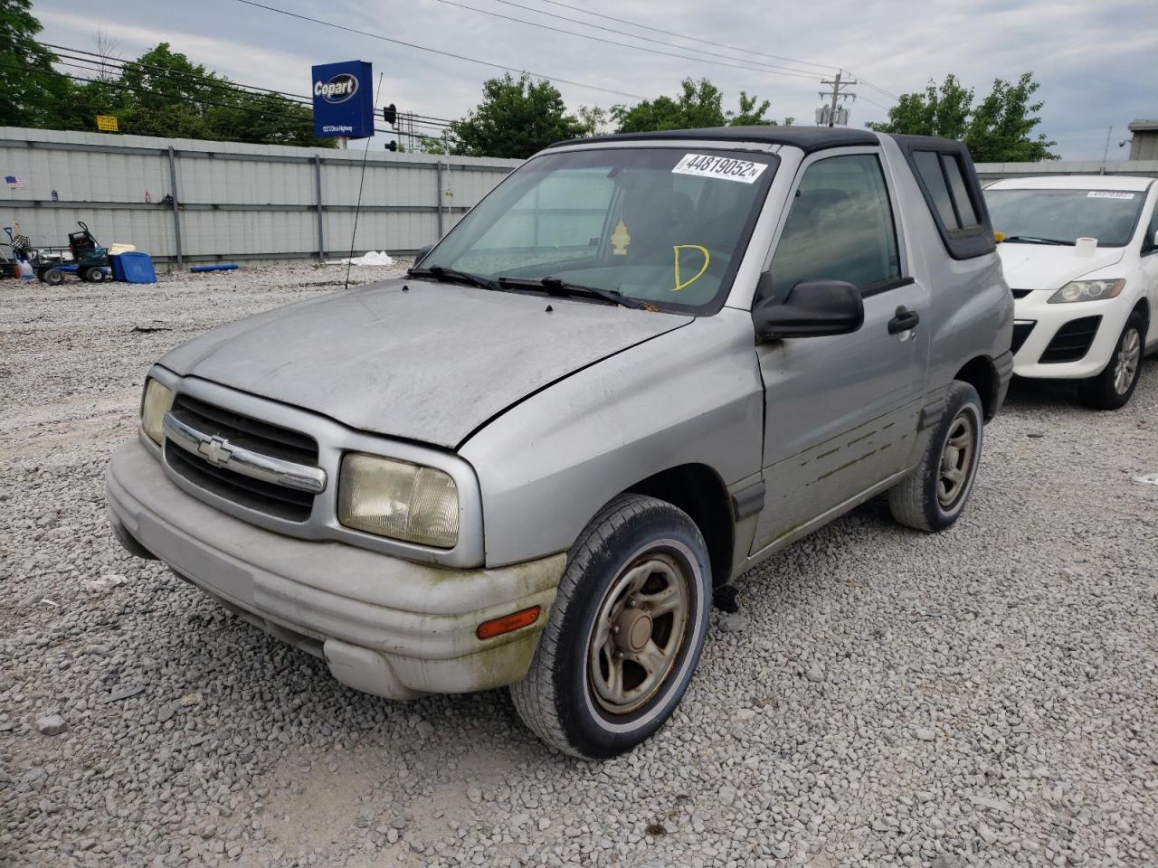 Photo 2 from auction – 2003 CHEVROLET TRACKER with VIN 2CNBE18C036932026