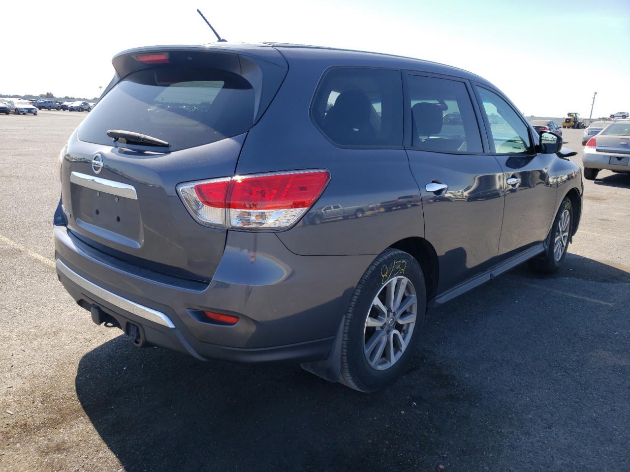 Photo 4 from auction – 2014 NISSAN PATHFINDER with VIN 5N1AR2MN4EC643982