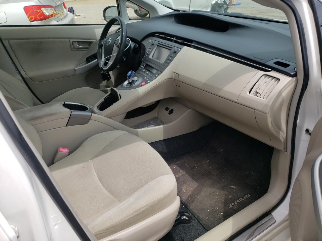 Photo 5 from auction – 2012 TOYOTA PRIUS with VIN JTDKN3DU8C5462984