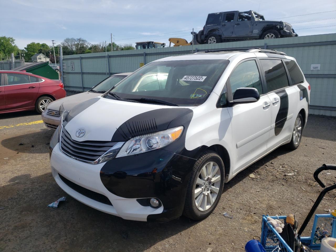 Photo 2 from auction – 2011 TOYOTA SIENNA XLE with VIN 5TDDK3DC9BS027859