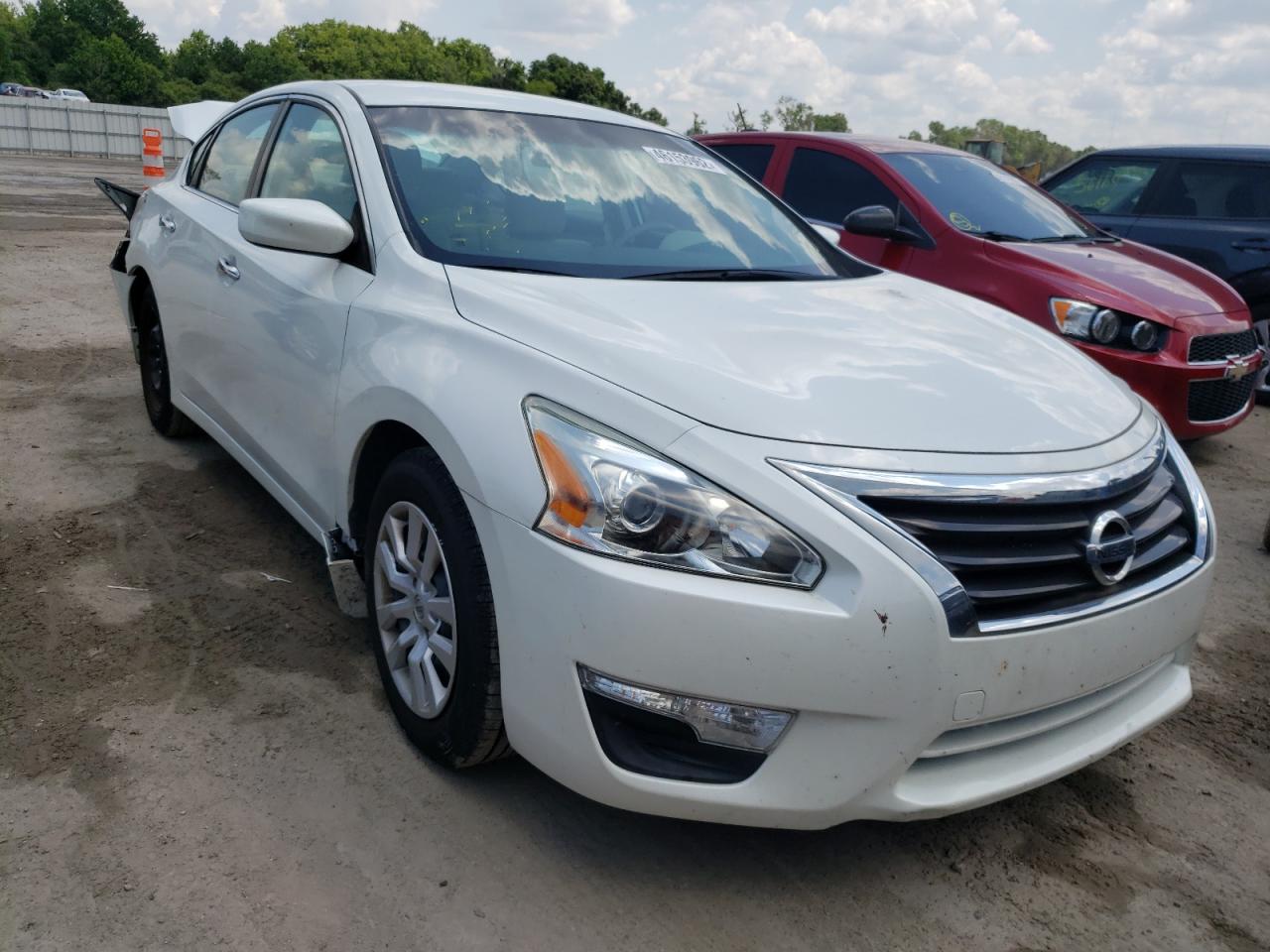 NISSAN ALTIMA 2.5 2015 with VIN 1N4AL3AP2FN335075 - Photo from auction