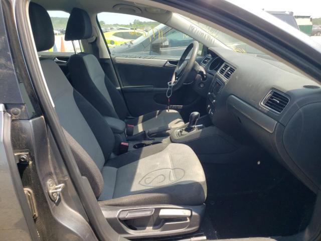 Photo 5 from auction – 2017 VOLKSWAGEN JETTA S with VIN 3VW2B7AJ0HM329337
