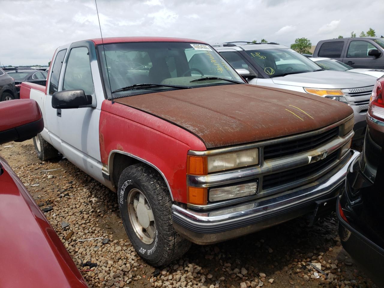 CHEVROLET GMT-400 C1 1996 with VIN 2GCEC19R0T1247211 - Photo from auction