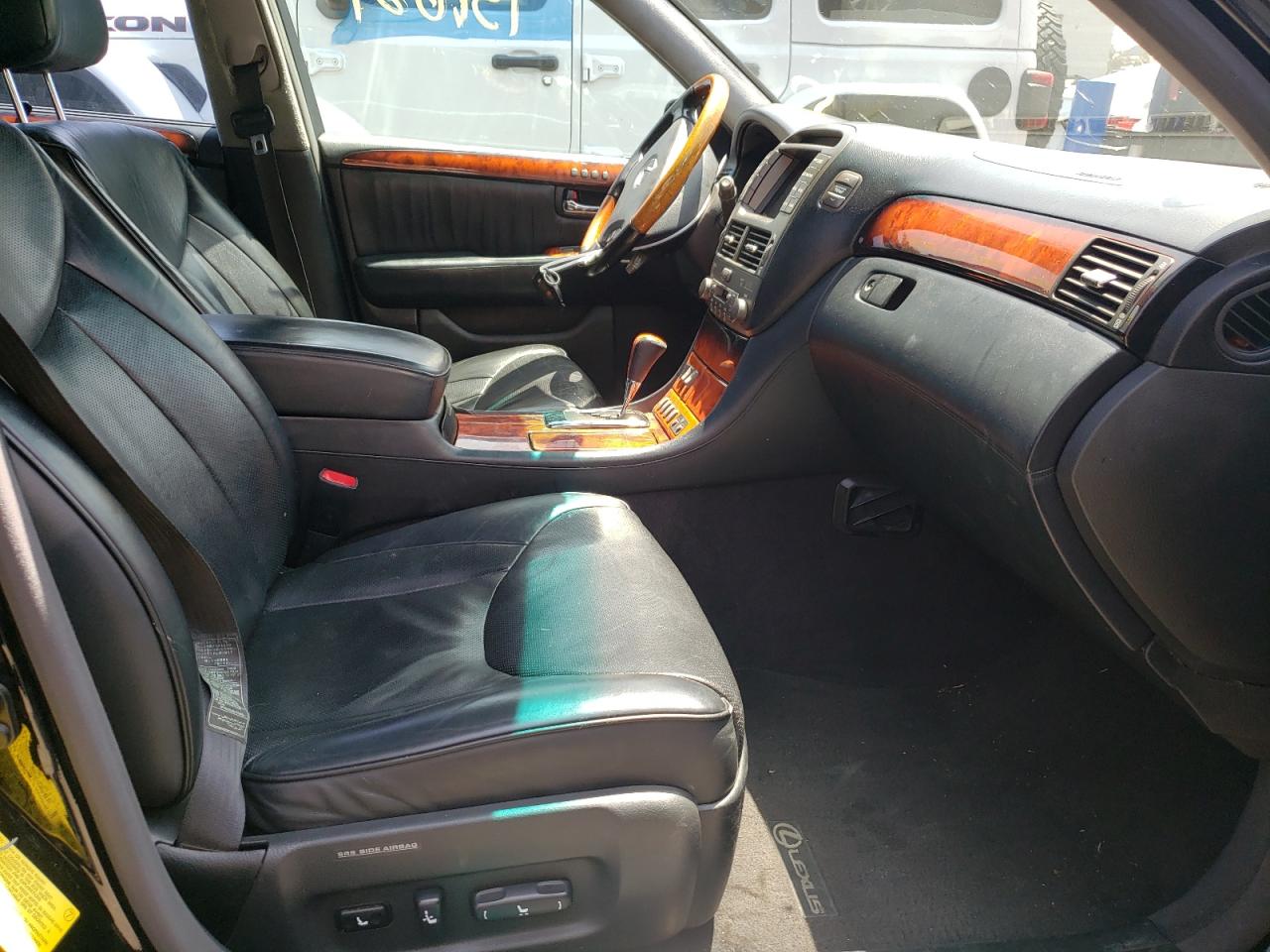 Photo 5 from auction – 2006 LEXUS LS 430 with VIN JTHBN36F065050219