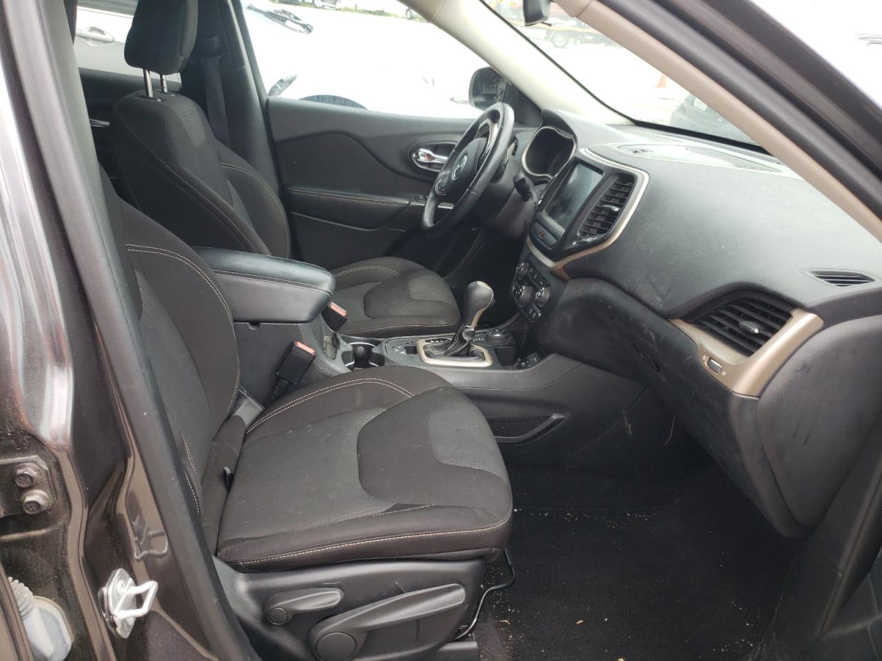 Photo 5 from auction – 2016 JEEP CHEROKEE L with VIN 1C4PJMCB5GW114812