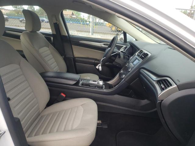 Photo 5 from auction – 2019 FORD FUSION S with VIN 3FA6P0G71KR165363