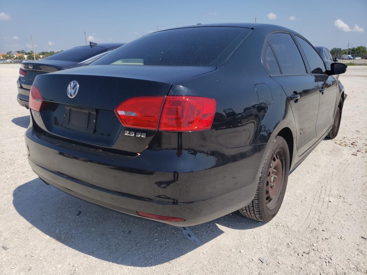 Photo 4 from auction – 2012 VOLKSWAGEN JETTA SE with VIN 3VWDP7AJ7CM327491