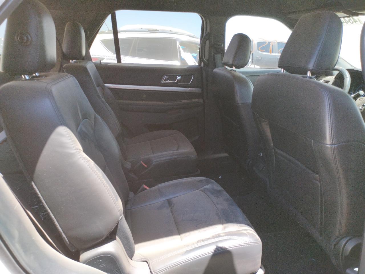 Photo 6 from auction – 2019 FORD EXPLORER X with VIN 1FM5K7D89KGA42164
