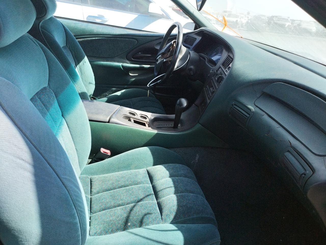 Photo 5 from auction – 1994 FORD THUNDERBIR with VIN 1FALP62W3RH111899