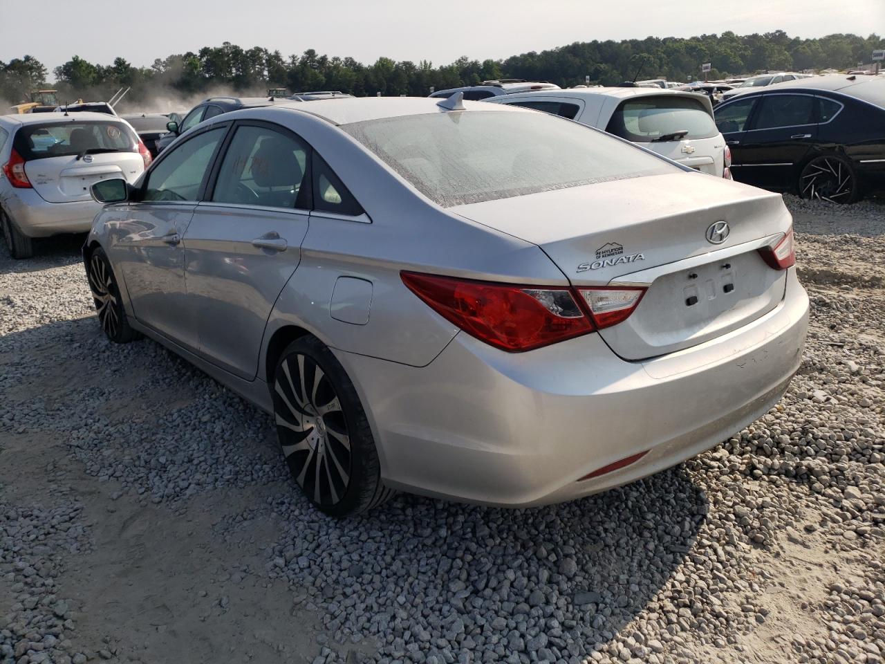Photo 3 from auction – 2011 HYUNDAI SONATA GLS with VIN 5NPEB4AC7BH257145