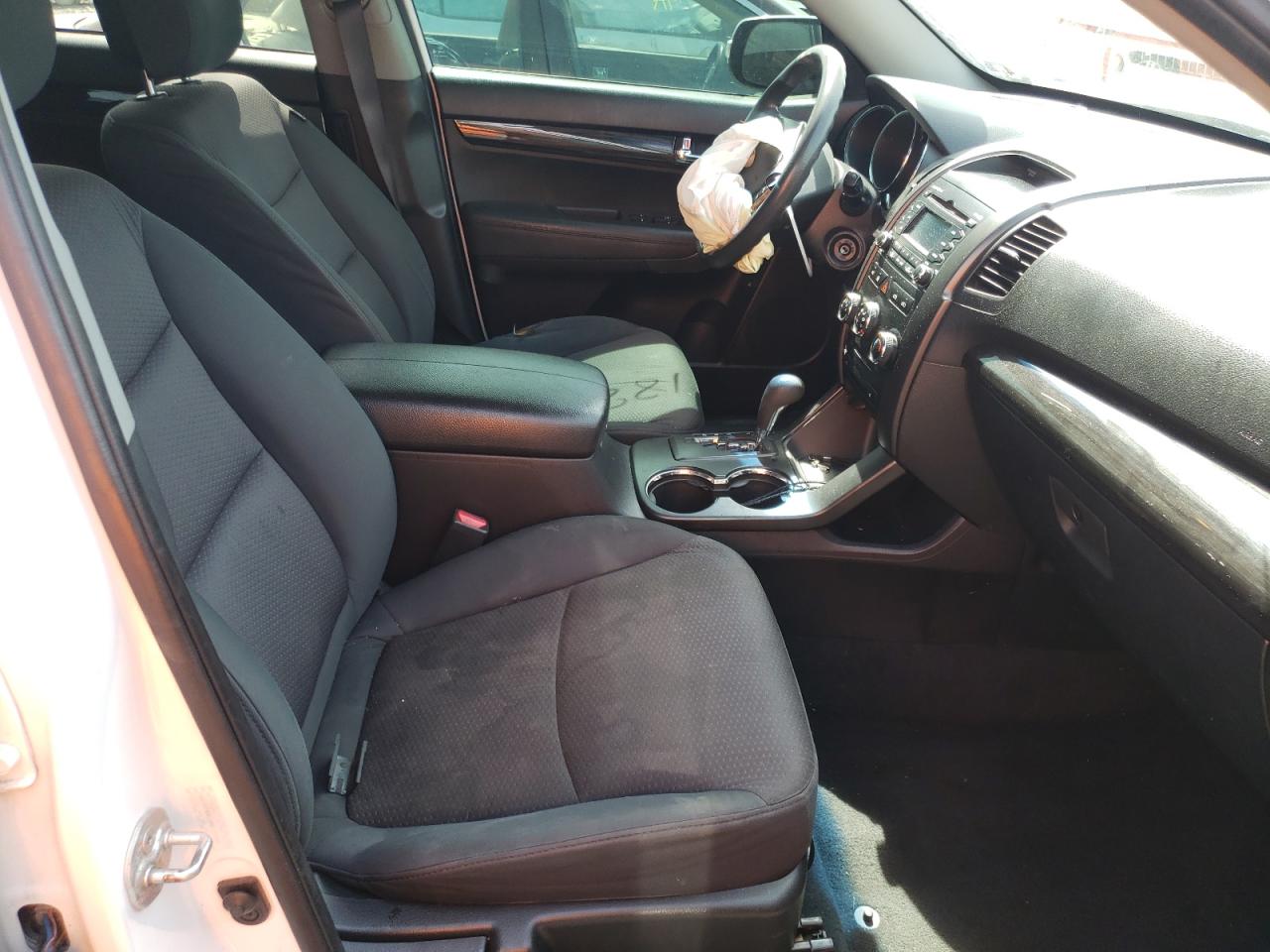 Photo 5 from auction – 2011 KIA SORENTO BA with VIN 5XYKT4A13BG177654
