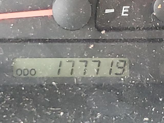 Photo 8 from auction – 2002 TOYOTA CAMRY LE with VIN 4T1BE32K52U064455