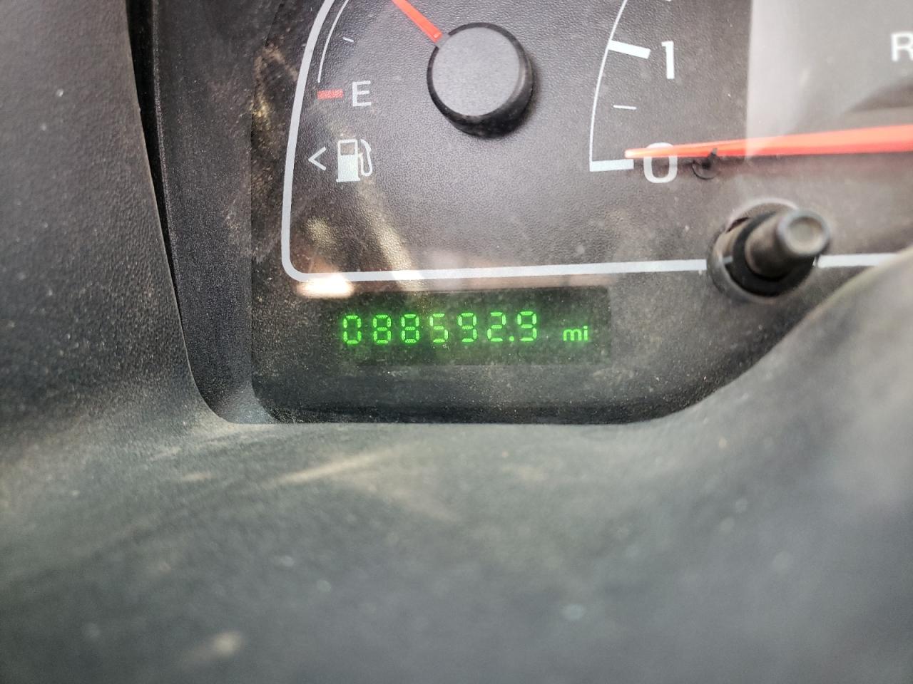 Photo 8 from auction – 2000 FORD WINDSTAR L with VIN 2FMZA5141YBA97069
