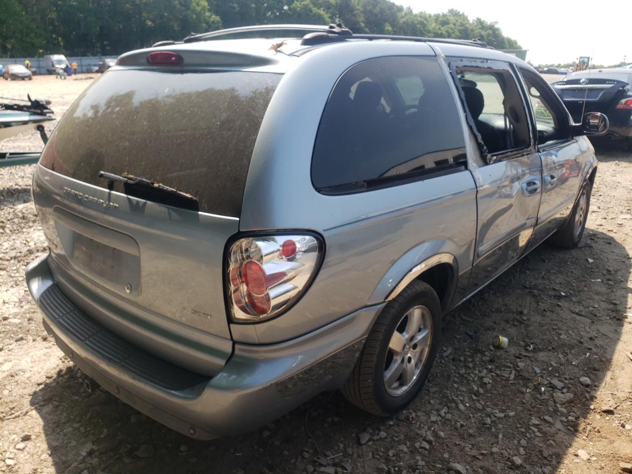 Photo 4 from auction – 2005 DODGE GRAND CARA with VIN 2D4GP44L55R248380