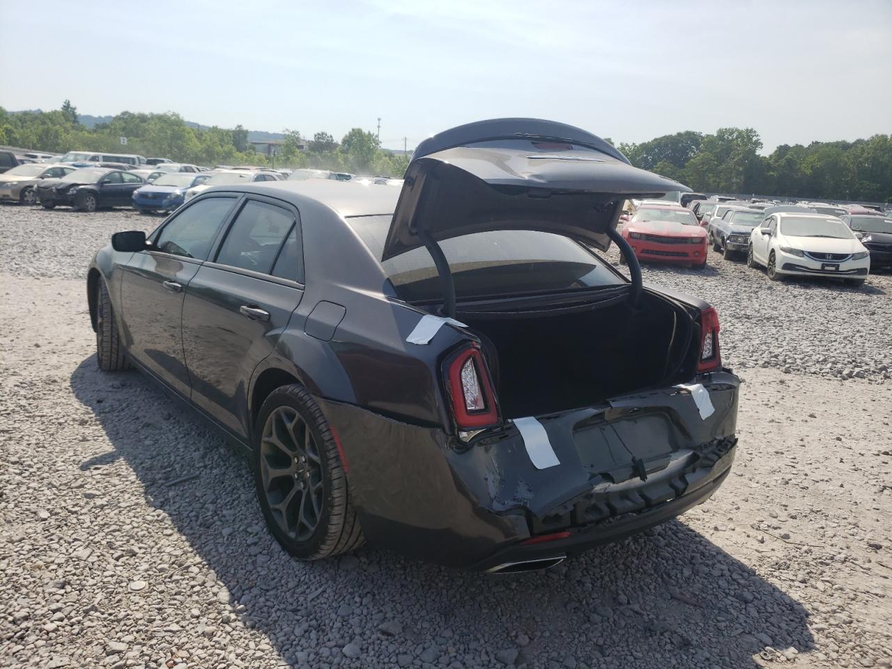 Photo 3 from auction – 2016 CHRYSLER 300 LIMITE with VIN 2C3CCAAG4GH243777