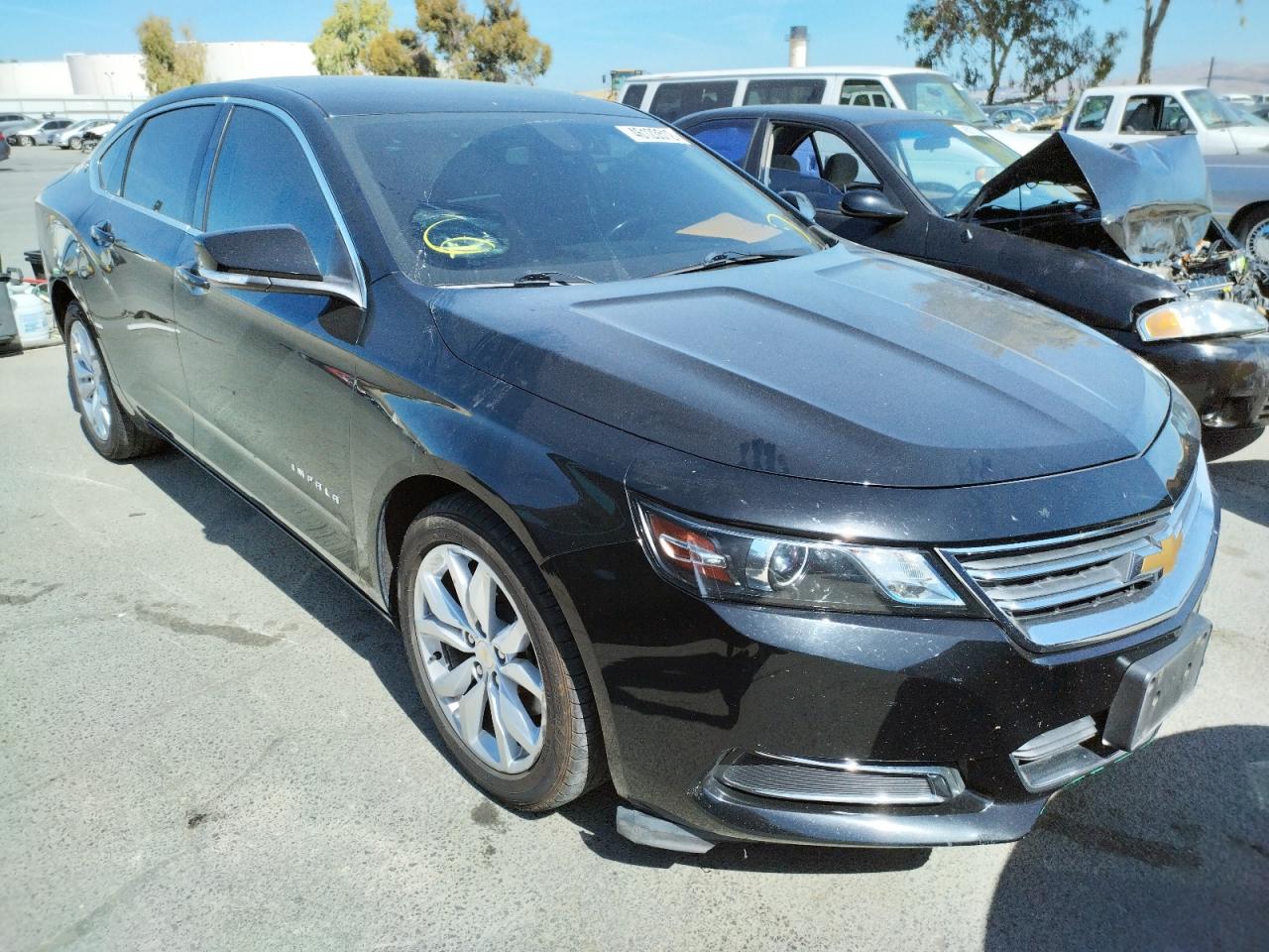 CHEVROLET IMPALA LT 2017 with VIN 1G1105S30HU188265 - Photo from auction