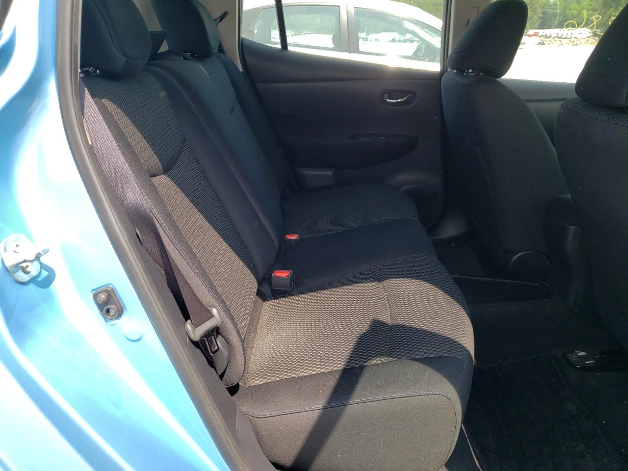 Photo 18 from auction – 2015 NISSAN LEAF S with VIN 1N4AZ0CPXFC321141