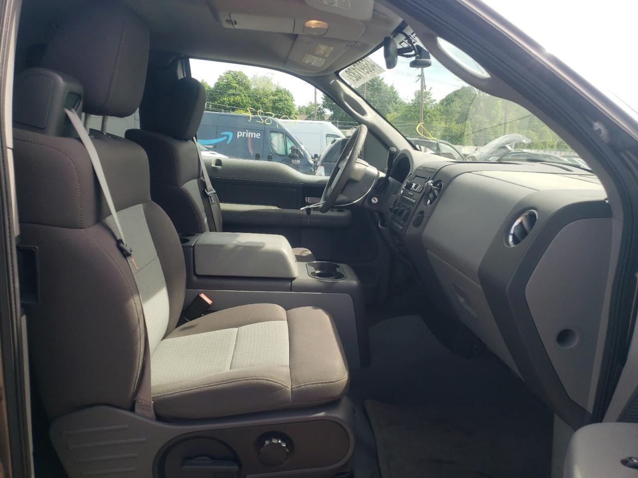 Photo 5 from auction – 2005 FORD F150 with VIN 1FTRX12W35FA03442