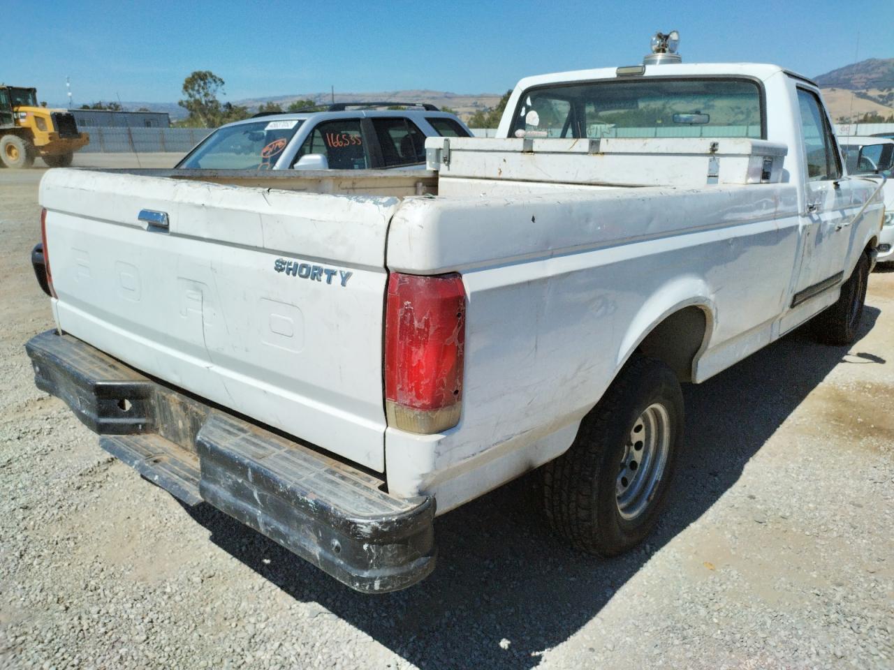 Photo 4 from auction – 1990 FORD F150 with VIN 1FTEF15Y6LPB57732