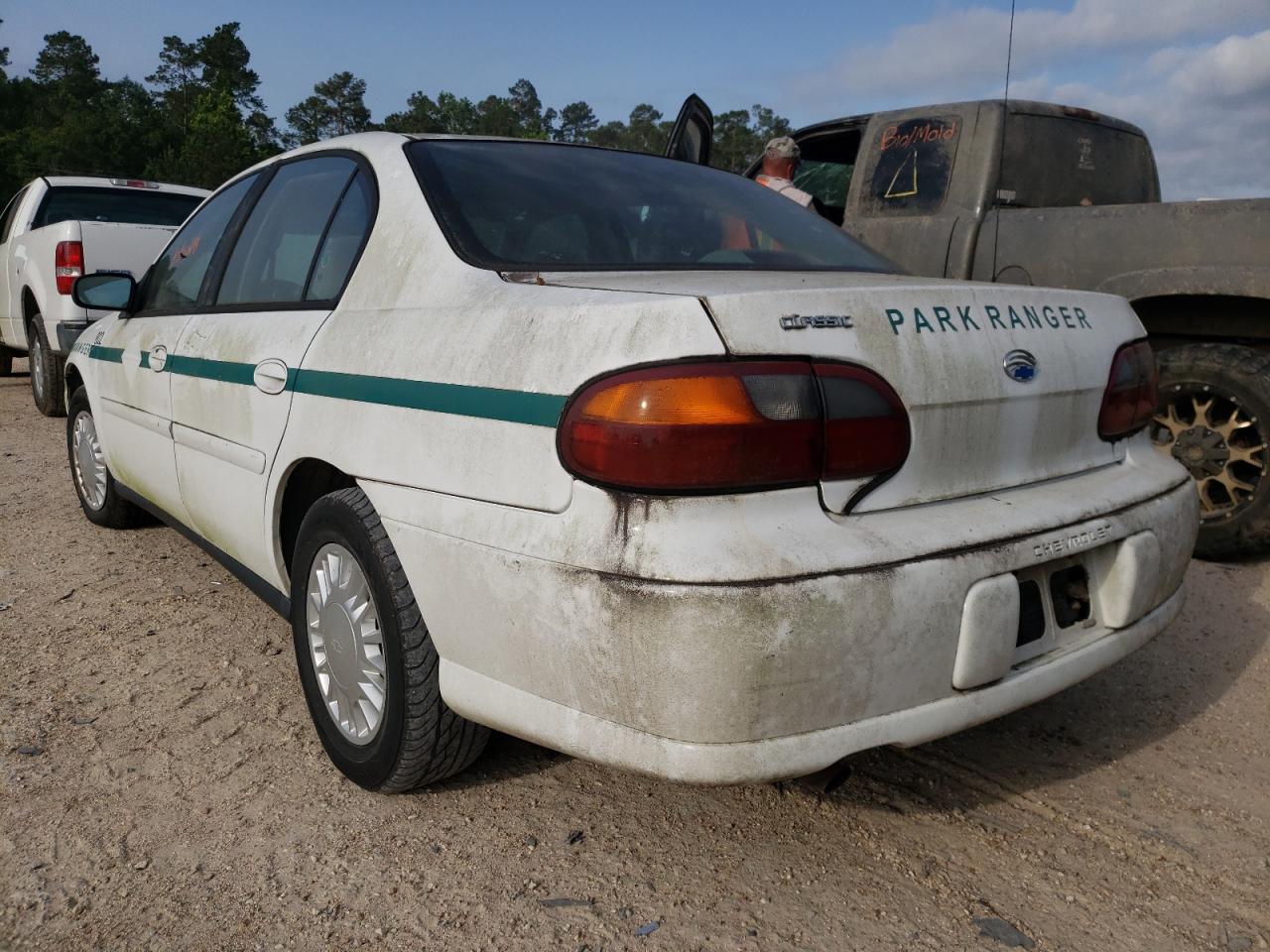Photo 3 from auction – 2005 CHEVROLET CLASSIC with VIN 1G1ND52FX5M216035