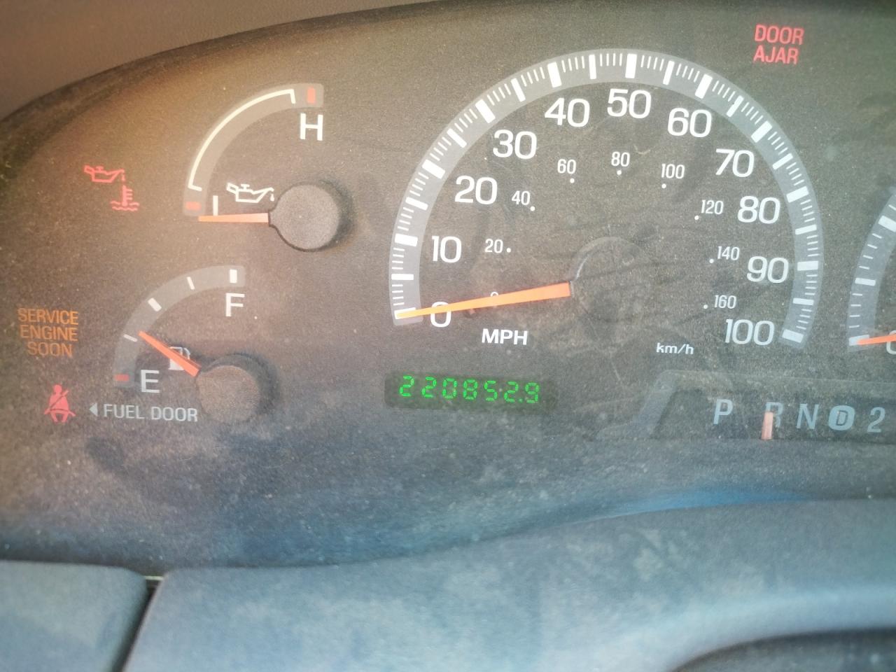 Photo 8 from auction – 2002 FORD F150 with VIN 1FTRX17W02KA57809