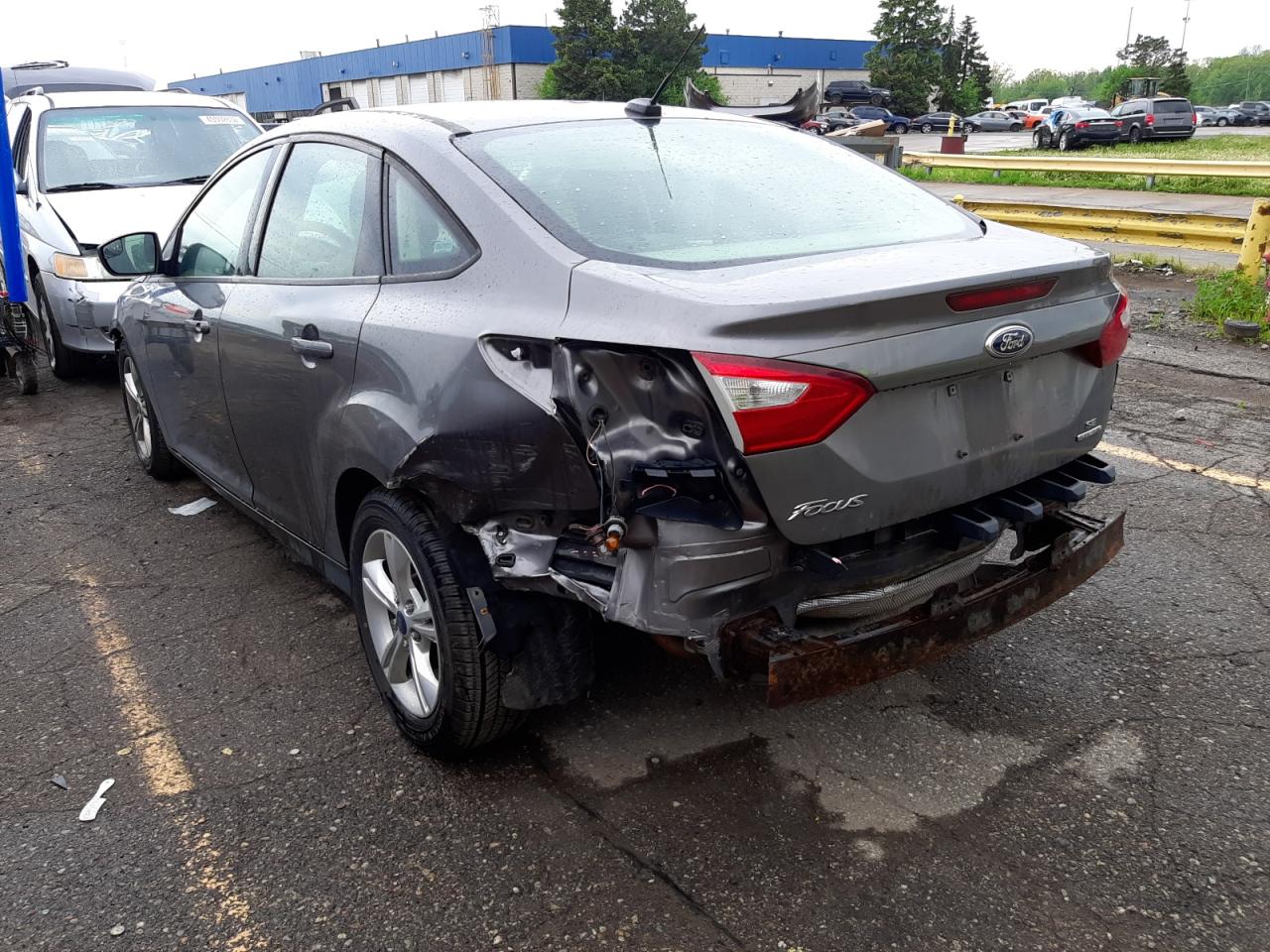 Photo 3 from auction – 2014 FORD FOCUS SE with VIN 1FADP3F27EL278378