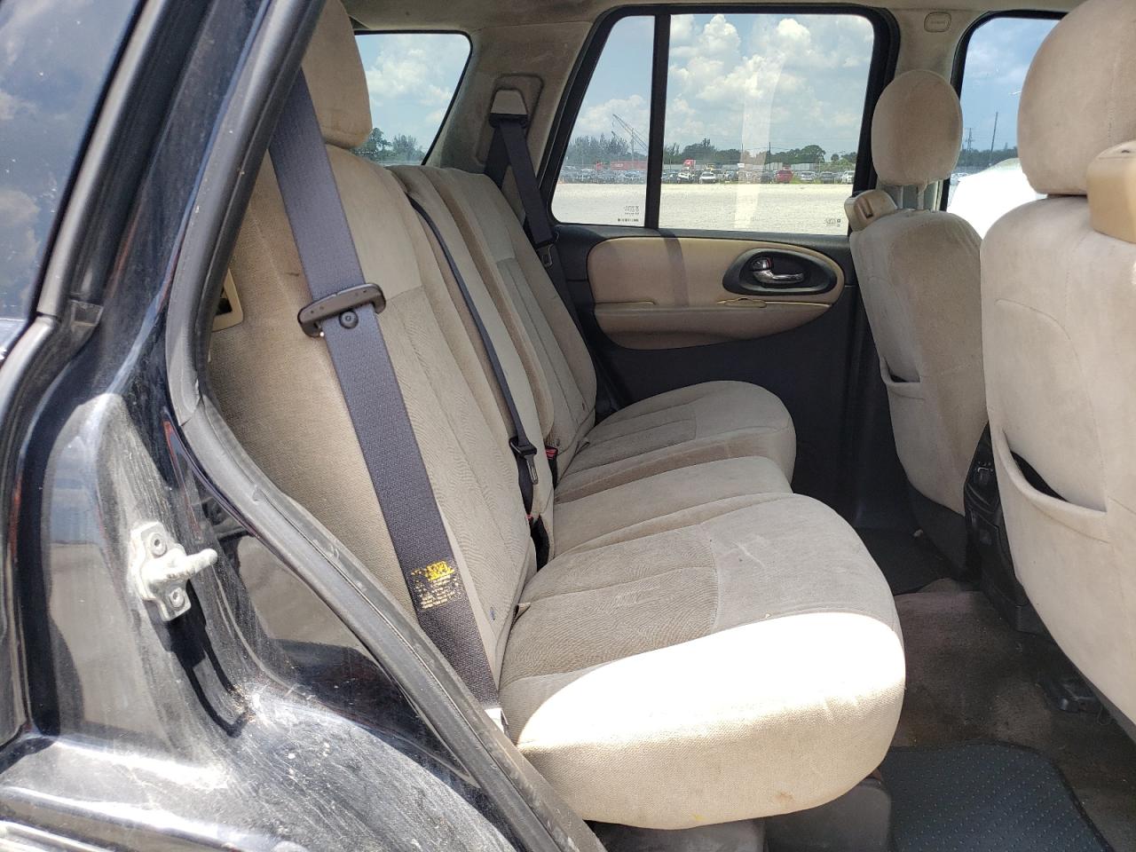 Photo 6 from auction – 2006 CHEVROLET TRAILBLAZE with VIN 1GNDT13S562223389
