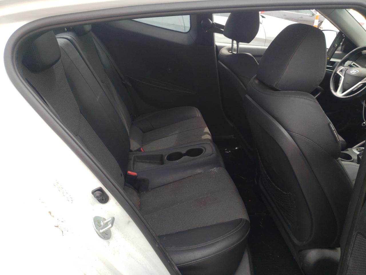 Photo 6 from auction – 2013 HYUNDAI VELOSTER with VIN KMHTC6AD7DU167684