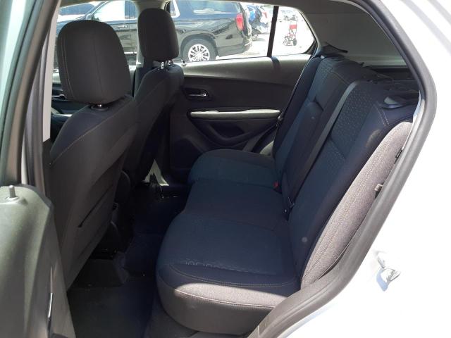 Photo 6 from auction – 2020 CHEVROLET TRAX LS with VIN 3GNCJNSB2LL217327