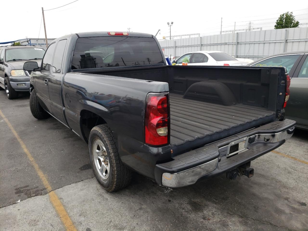 Photo 3 from auction – 2004 CHEVROLET SILVERADO with VIN 2GCEC19V841284201