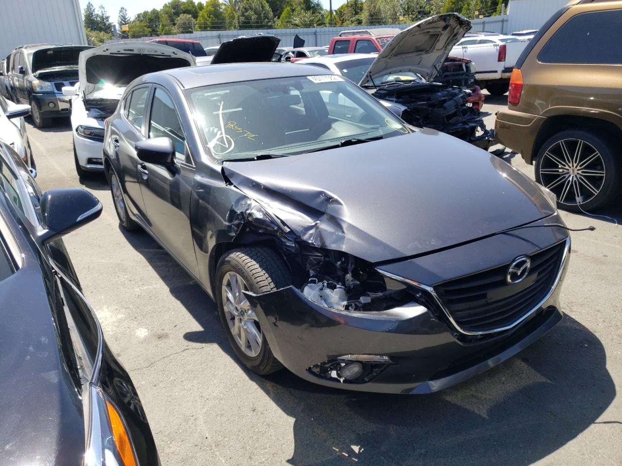MAZDA 3 TOURING 2016 with VIN JM1BM1L72G1320212 - Photo from auction