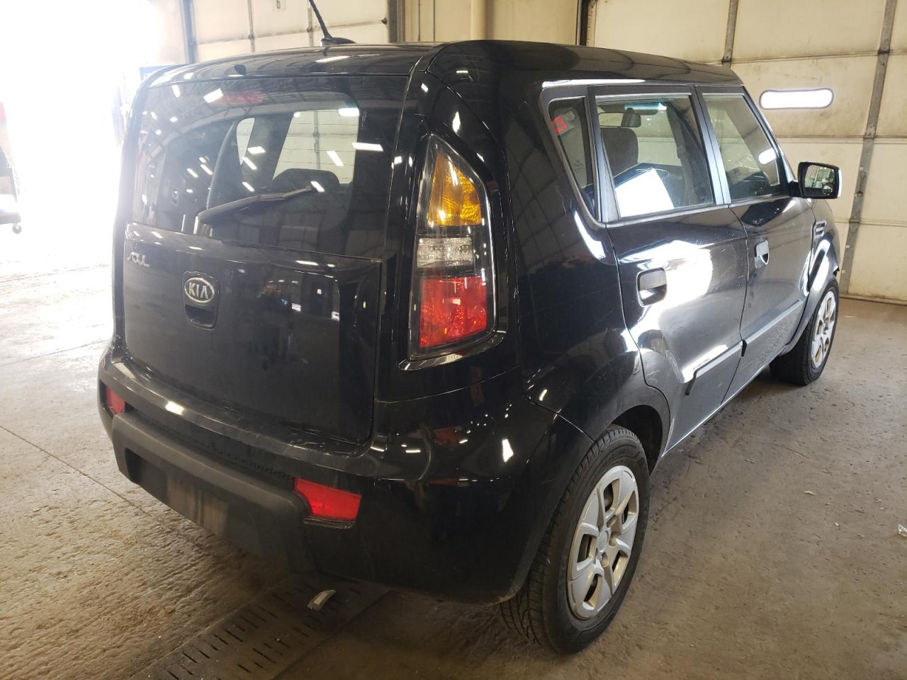 Photo 4 from auction – 2010 KIA SOUL with VIN KNDJT2A15A7122540