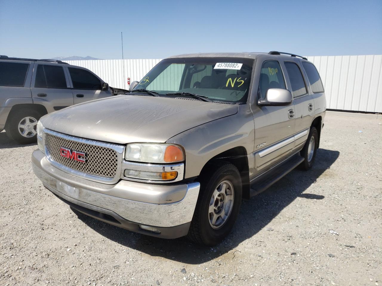 Photo 2 from auction – 2003 GMC YUKON with VIN 1GKEC13T73R268234